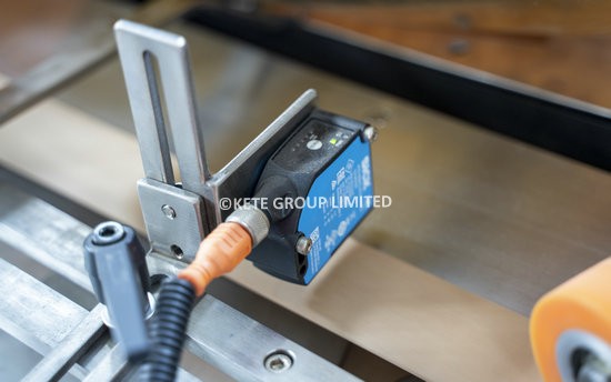 Bag Side Gluing And Sensor Tracking